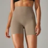 S09ba9e35270c413bb1a82f5ab25be8a5Z.webp Women's High-Waist Workout Shorts