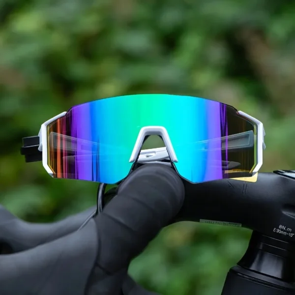 Large-Frame Decorative Glasses