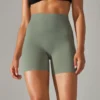 S8dd5d21dce1b4a92bd2239f87d8d47ec6.webp Women's High-Waist Workout Shorts